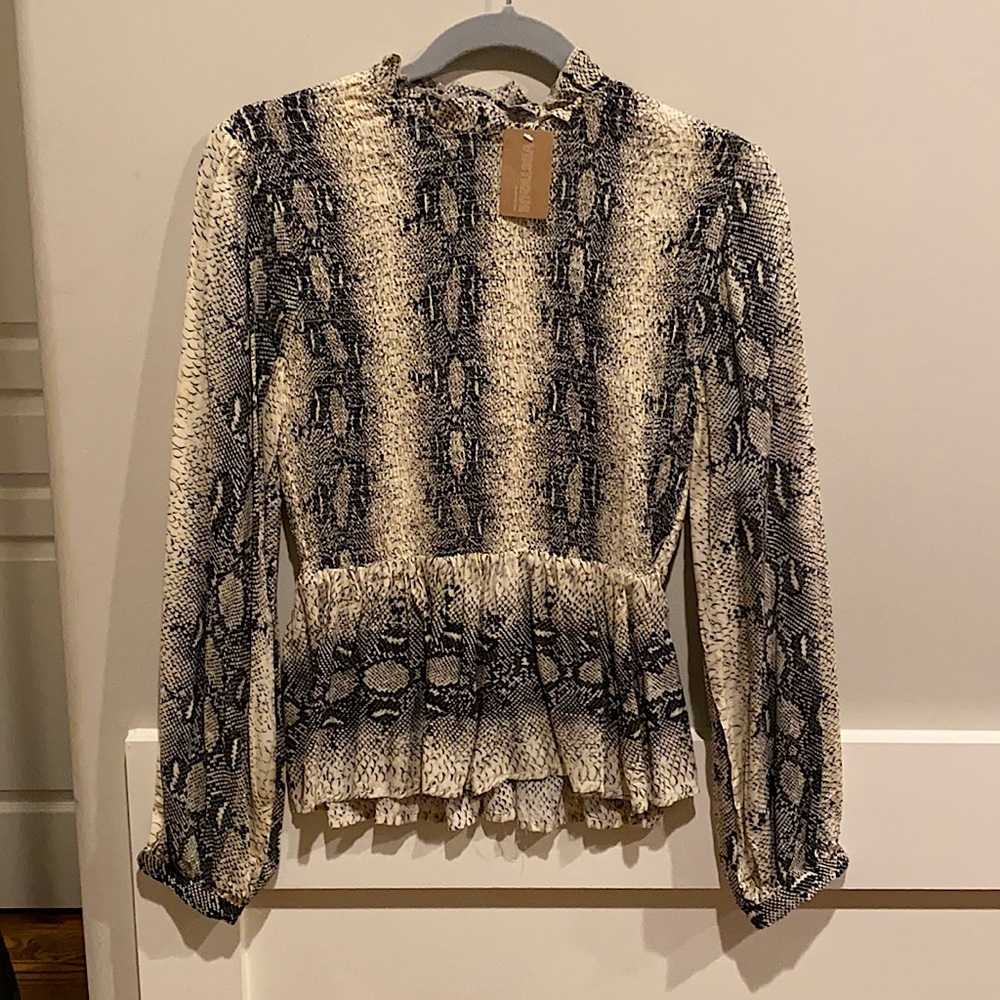 Vestique Business & Pleasure Snakeskin Top, Size Medium